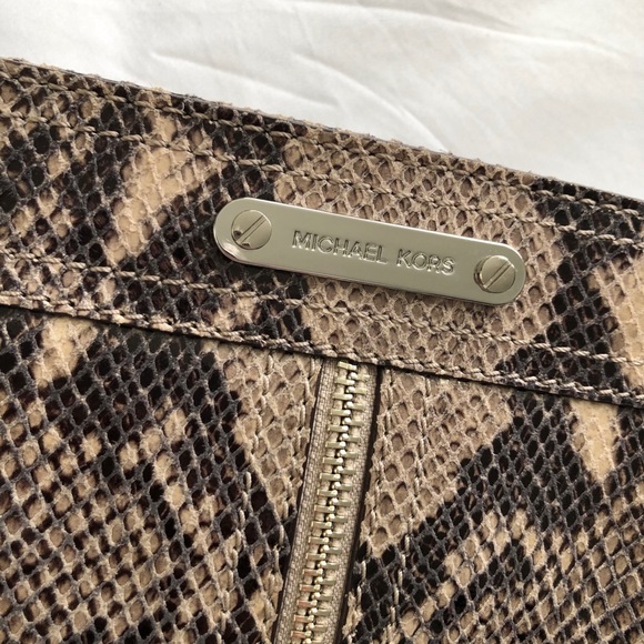 Michael Kors Clutch - Picture 2 of 8
